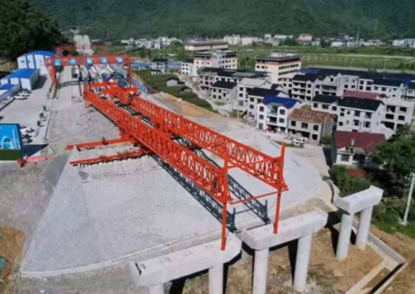 河南新鄉(xiāng)架橋機(jī)廠家報(bào)價(jià)、公路鐵路架橋機(jī)型號(hào)規(guī)格、技術(shù)參數(shù)