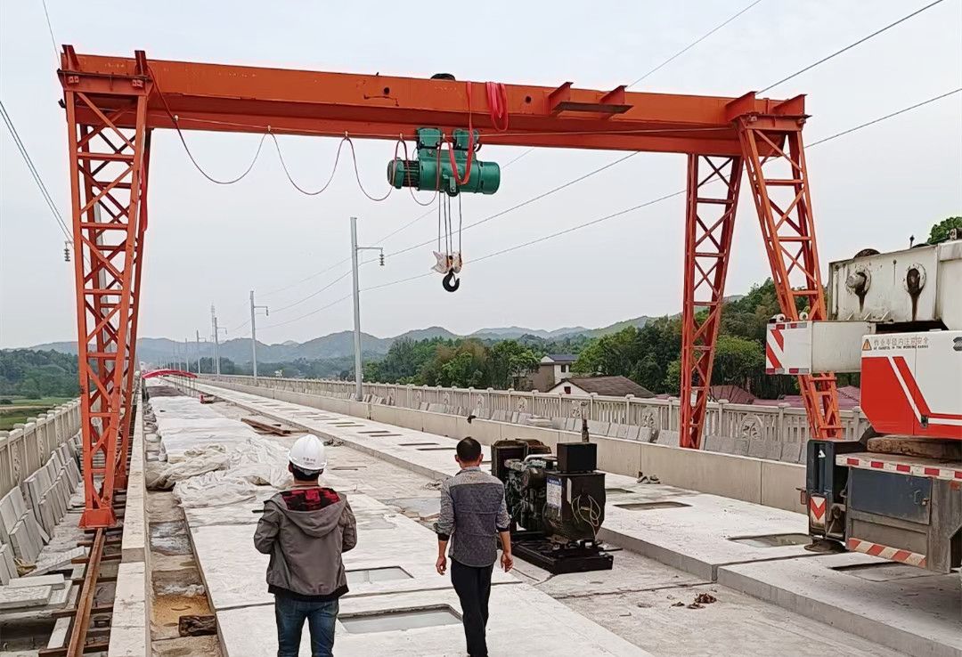 贛州起重機械設備廠家銷售，電動葫蘆單梁門式起重機