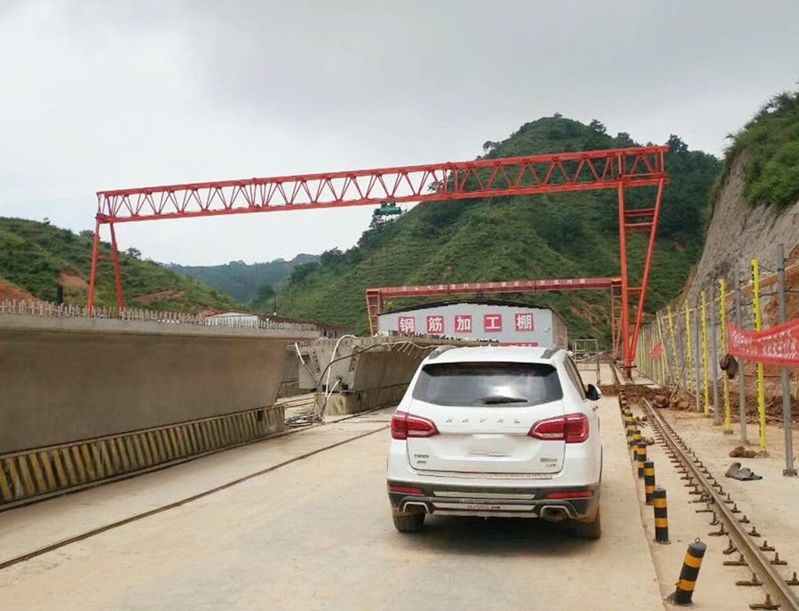 河南起重機(jī)械廠家西安起重機(jī)、龍門吊直銷、電動葫蘆單梁門式起重機(jī)銷售服務(wù)